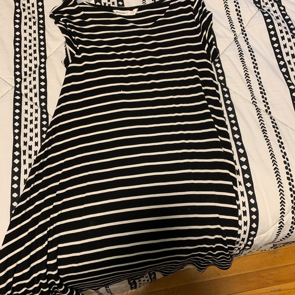 Tops/Robe/dresses - Picture 6 of 16